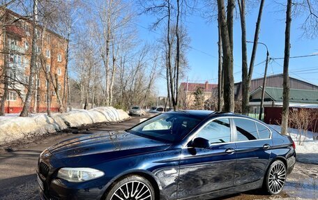 BMW 5 серия, 2011 год, 1 940 000 рублей, 2 фотография