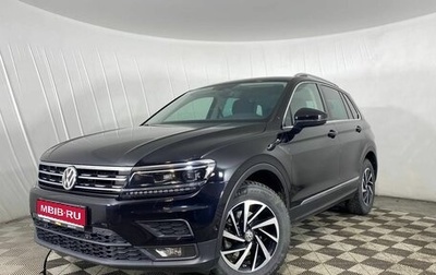 Volkswagen Tiguan II, 2018 год, 2 499 000 рублей, 1 фотография