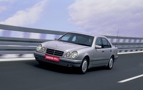 Mercedes-Benz E-Класс, 1997 год, 385 000 рублей, 1 фотография