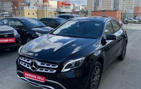 Mercedes-Benz GLA, 2019 год, 3 000 000 рублей, 2 фотография