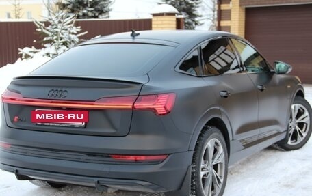 Audi e-tron Sportback I, 2020 год, 5 990 000 рублей, 4 фотография