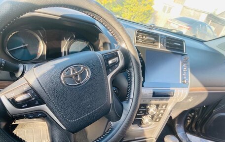 Toyota Land Cruiser Prado 150 рестайлинг 2, 2020 год, 7 000 000 рублей, 2 фотография