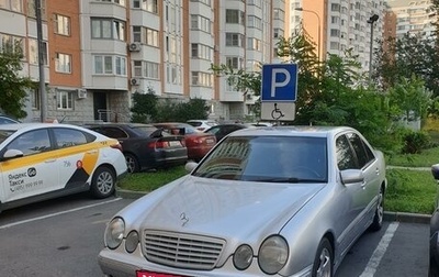Mercedes-Benz E-Класс, 2000 год, 600 000 рублей, 1 фотография