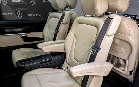 Mercedes-Benz V-Класс, 2017 год, 6 800 000 рублей, 12 фотография