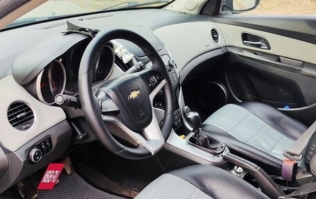 Chevrolet Cruze II, 2013 год, 700 000 рублей, 3 фотография
