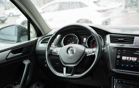 Volkswagen Tiguan II, 2020 год, 2 620 000 рублей, 10 фотография