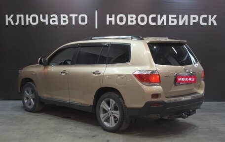 Toyota Highlander III, 2012 год, 2 067 999 рублей, 7 фотография