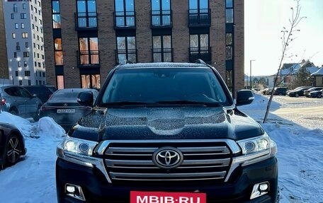 Toyota Land Cruiser 200, 2015 год, 6 700 000 рублей, 2 фотография
