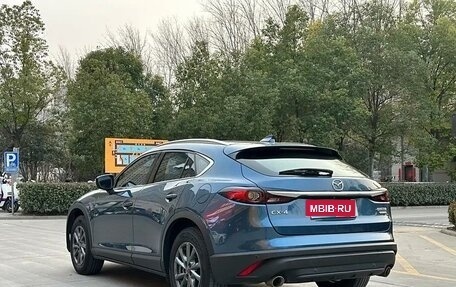 Mazda CX-4, 2021 год, 1 800 000 рублей, 4 фотография