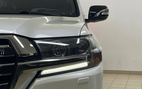 Toyota Land Cruiser 200, 2017 год, 8 200 000 рублей, 8 фотография