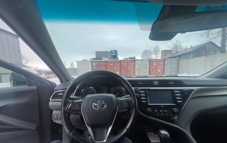 Toyota Camry, 2020 год, 2 300 000 рублей, 1 фотография