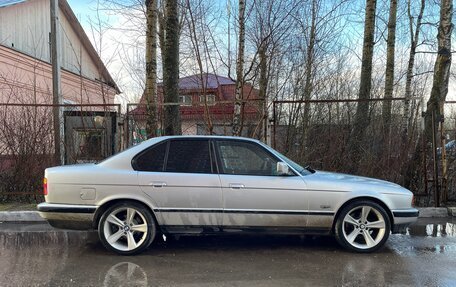 BMW 5 серия, 1990 год, 680 000 рублей, 3 фотография