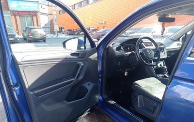Volkswagen Tiguan II, 2018 год, 2 600 000 рублей, 1 фотография