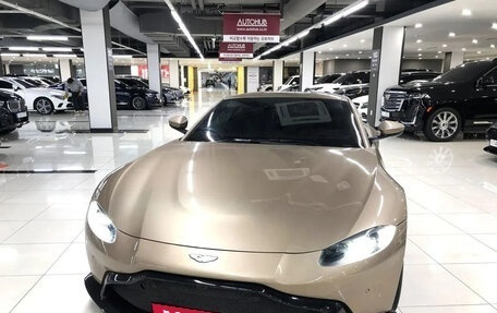 Aston Martin V8 Vantage IV, 2019 год, 14 600 000 рублей, 2 фотография