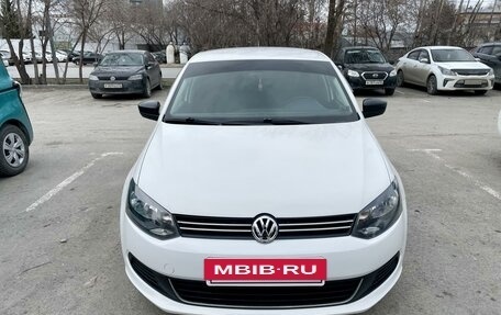 Volkswagen Polo VI (EU Market), 2013 год, 1 170 000 рублей, 2 фотография