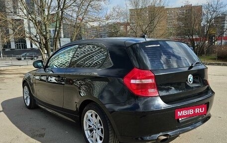 BMW 1 серия, 2011 год, 930 000 рублей, 4 фотография
