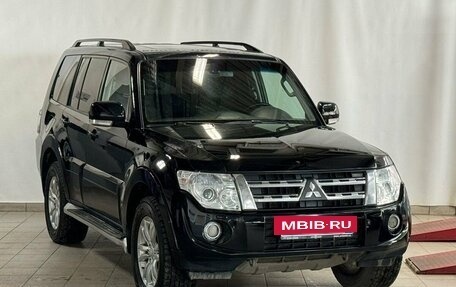 Mitsubishi Pajero IV, 2011 год, 1 990 000 рублей, 3 фотография