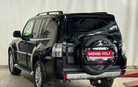 Mitsubishi Pajero IV, 2011 год, 1 990 000 рублей, 4 фотография