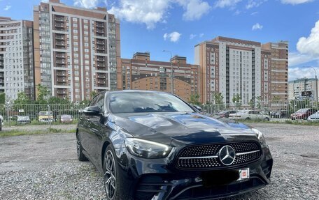 Mercedes-Benz E-Класс, 2022 год, 5 500 000 рублей, 1 фотография