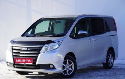 Toyota Noah III, 2014 год, 1 680 000 рублей, 1 фотография