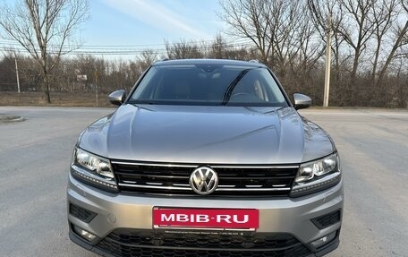Volkswagen Tiguan II, 2018 год, 2 999 999 рублей, 6 фотография