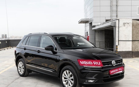 Volkswagen Tiguan II, 2018 год, 2 719 000 рублей, 3 фотография