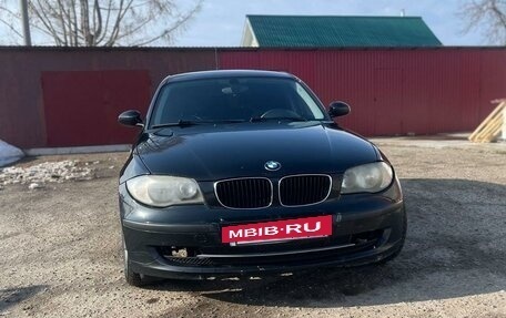 BMW 1 серия, 2008 год, 730 000 рублей, 3 фотография