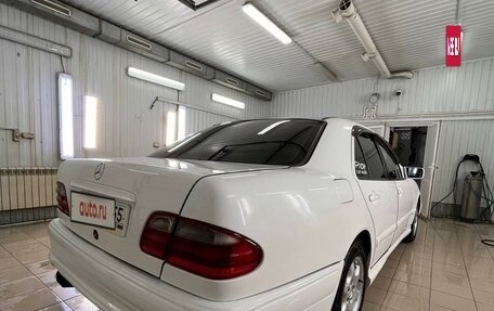 Mercedes-Benz E-Класс, 1995 год, 465 000 рублей, 2 фотография