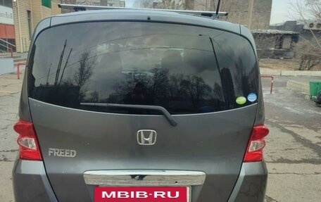Honda Freed I, 2010 год, 1 100 000 рублей, 2 фотография