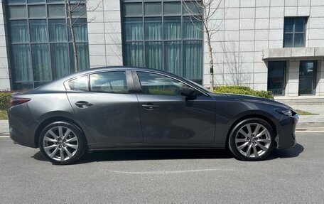 Mazda 3, 2020 год, 2 100 000 рублей, 4 фотография