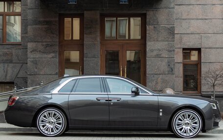 Rolls-Royce Ghost Series II рестайлинг, 2023 год, 57 300 000 рублей, 7 фотография