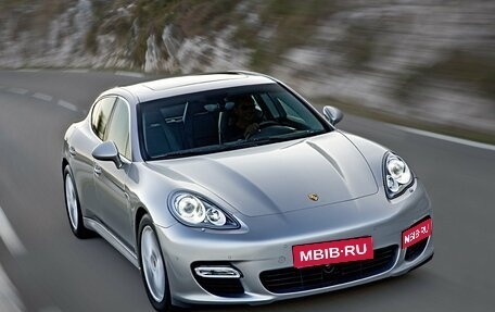 Porsche Panamera II рестайлинг, 2012 год, 3 990 000 рублей, 1 фотография