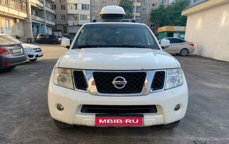 Nissan Pathfinder, 2013 год, 2 000 000 рублей, 2 фотография