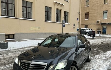 Mercedes-Benz E-Класс, 2011 год, 1 800 000 рублей, 1 фотография