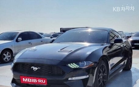 Ford Mustang VI рестайлинг, 2020 год, 2 600 000 рублей, 2 фотография
