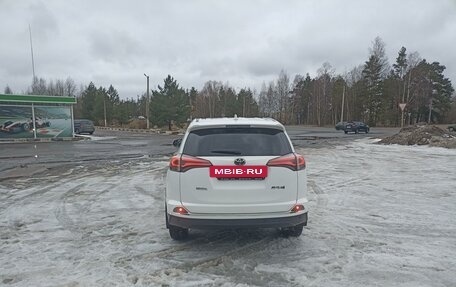 Toyota RAV4, 2018 год, 2 750 000 рублей, 3 фотография