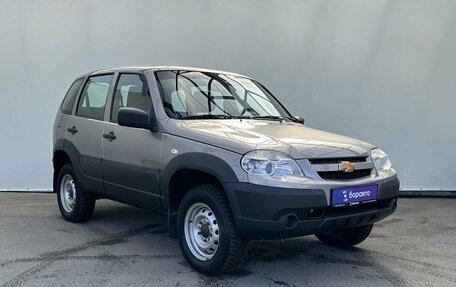 Chevrolet Niva I рестайлинг, 2018 год, 889 000 рублей, 2 фотография
