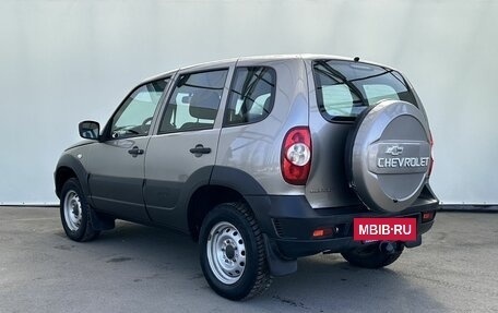 Chevrolet Niva I рестайлинг, 2018 год, 889 000 рублей, 6 фотография