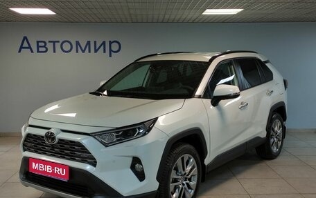 Toyota RAV4, 2020 год, 4 300 000 рублей, 1 фотография
