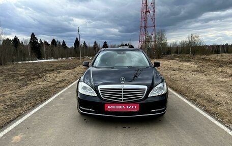 Mercedes-Benz S-Класс, 2012 год, 2 100 000 рублей, 2 фотография