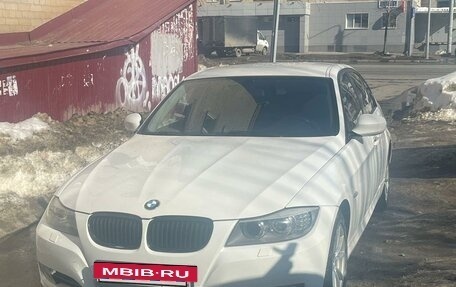 BMW 3 серия, 2011 год, 1 150 000 рублей, 3 фотография