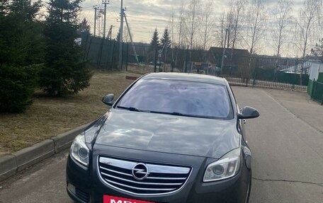 Opel Insignia II рестайлинг, 2010 год, 1 050 000 рублей, 2 фотография