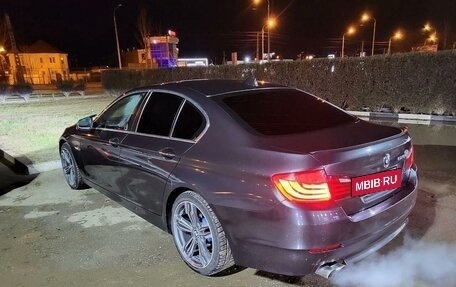 BMW 5 серия, 2010 год, 1 620 000 рублей, 2 фотография