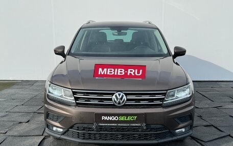 Volkswagen Tiguan II, 2018 год, 2 380 000 рублей, 2 фотография
