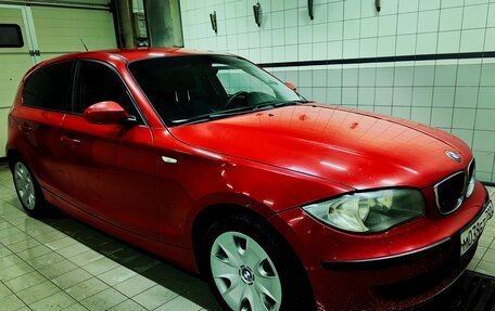 BMW 1 серия, 2008 год, 790 000 рублей, 2 фотография
