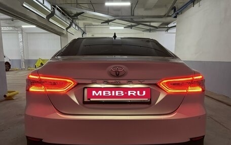 Toyota Camry, 2022 год, 3 895 000 рублей, 4 фотография