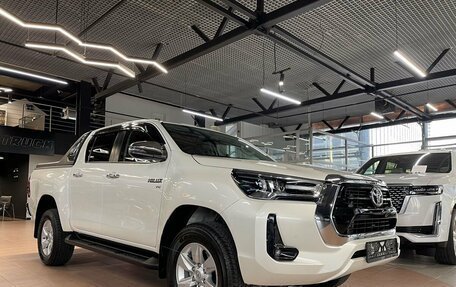 Toyota Hilux VIII, 2021 год, 5 500 000 рублей, 3 фотография
