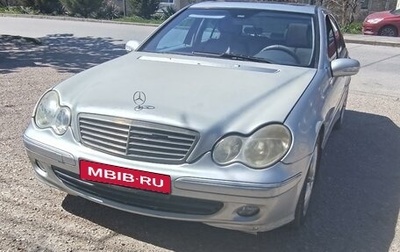 Mercedes-Benz C-Класс, 2004 год, 400 000 рублей, 1 фотография