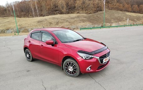 Mazda Demio IV, 2015 год, 1 100 000 рублей, 2 фотография
