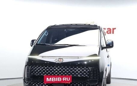 Hyundai Staria, 2021 год, 3 873 000 рублей, 2 фотография